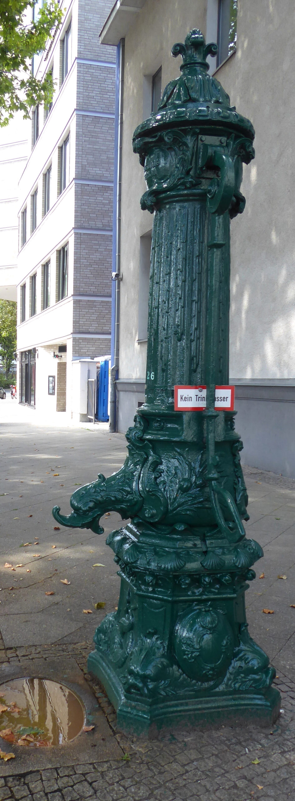 Sie steht wieder an ihrem Platz