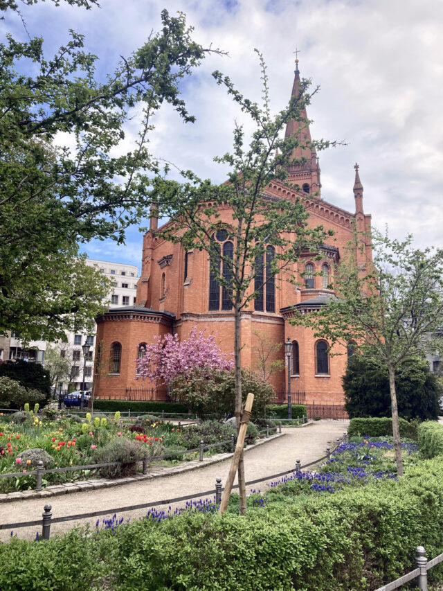 Zwölf-Apostel-Kirche